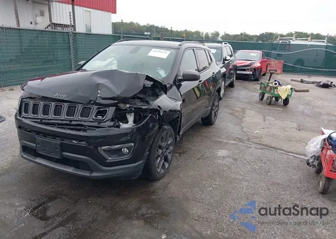2021 Jeep Compass 80Th Anniversary 4X4 from USA, damaged, VIN 3C4NJDEB3MT549401